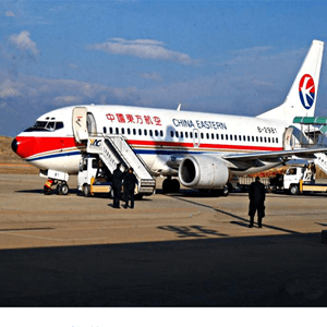 巴彦淖尔机场货运航空快运业稳步发展的原因是什么？